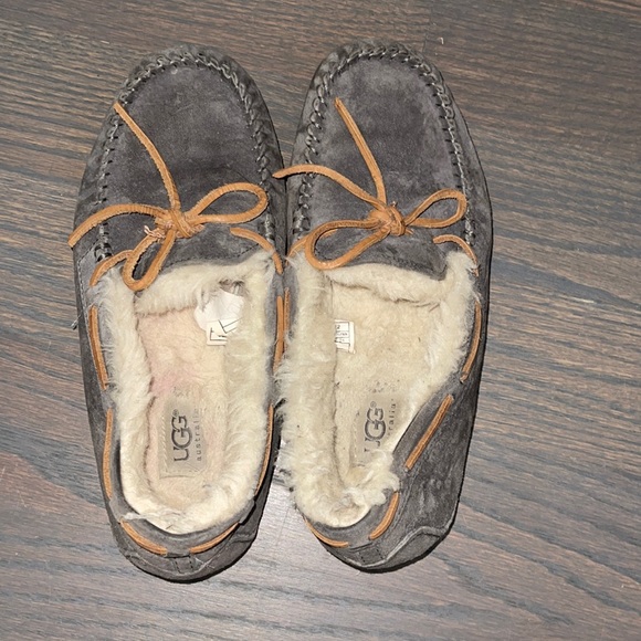 Ugg Moccasin Slippers - Picture 1 of 6